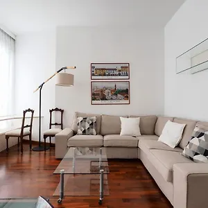 Apartment Duomo Luxury Vi, Milan