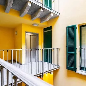 Apartment Brera Area Lovely Close To Piazza Duomo, Milan